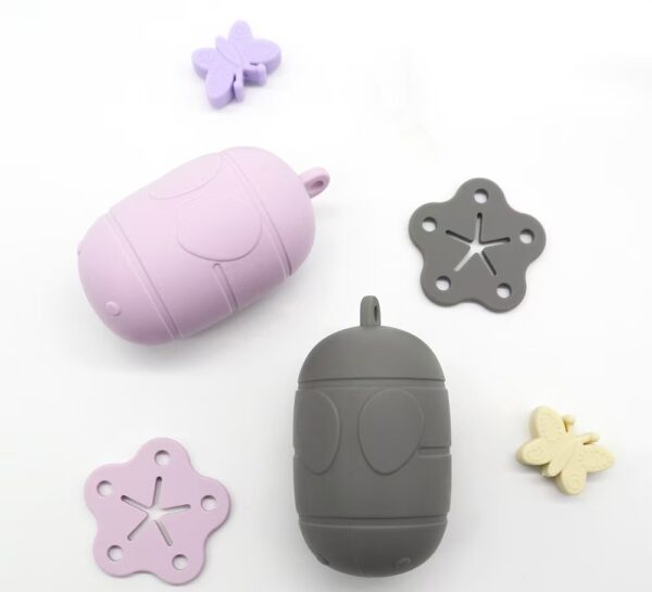 微信图片_20260505195505_1735_37 Soft Silicone Dog Poop Bag Dispenser, Portable Leak-Proof Pet Waste Bag Holder for Walking, with Clip