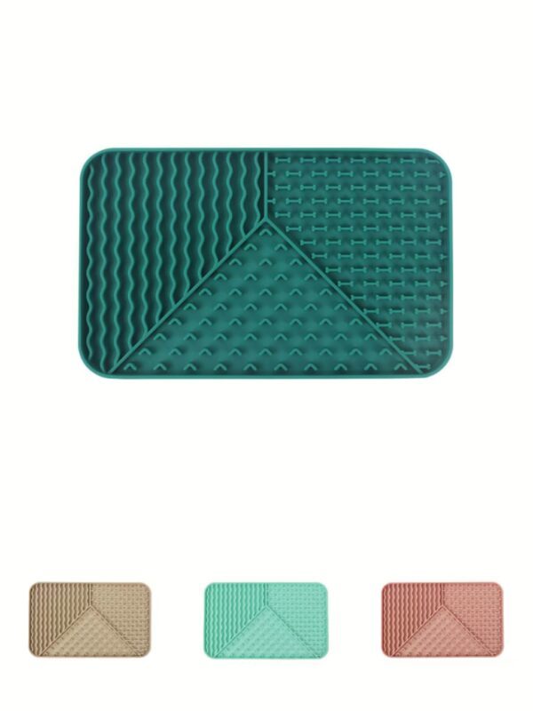 Silicone Pet Lick Mat, Slow Feeder & Anxiety Relief Mat for Dogs and Cats